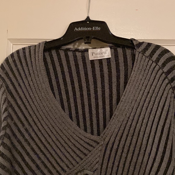 Sweater - Picture 3 of 3